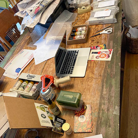 packaging hot sauce orders